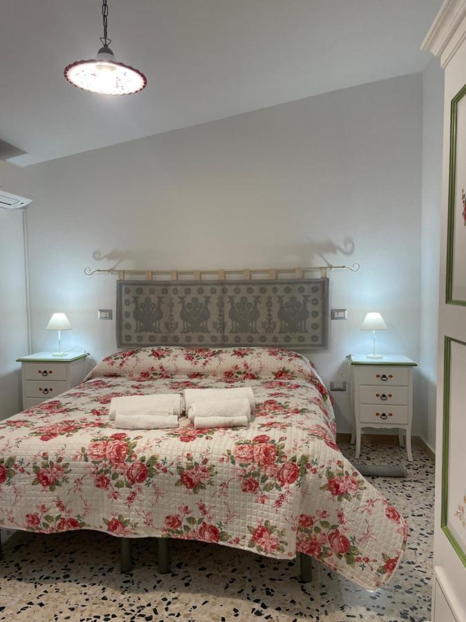 Affittacamere Il Vicoletto Aria Ona Villagrande Strisaili Exterior foto